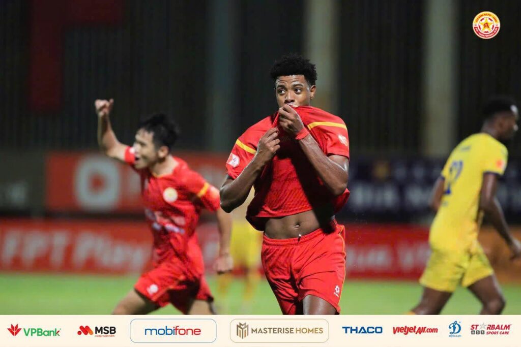 PVF-CAND thắng 2-1 trước Sông Lam Nghệ An ở vòng 1 V.League 2025-2026